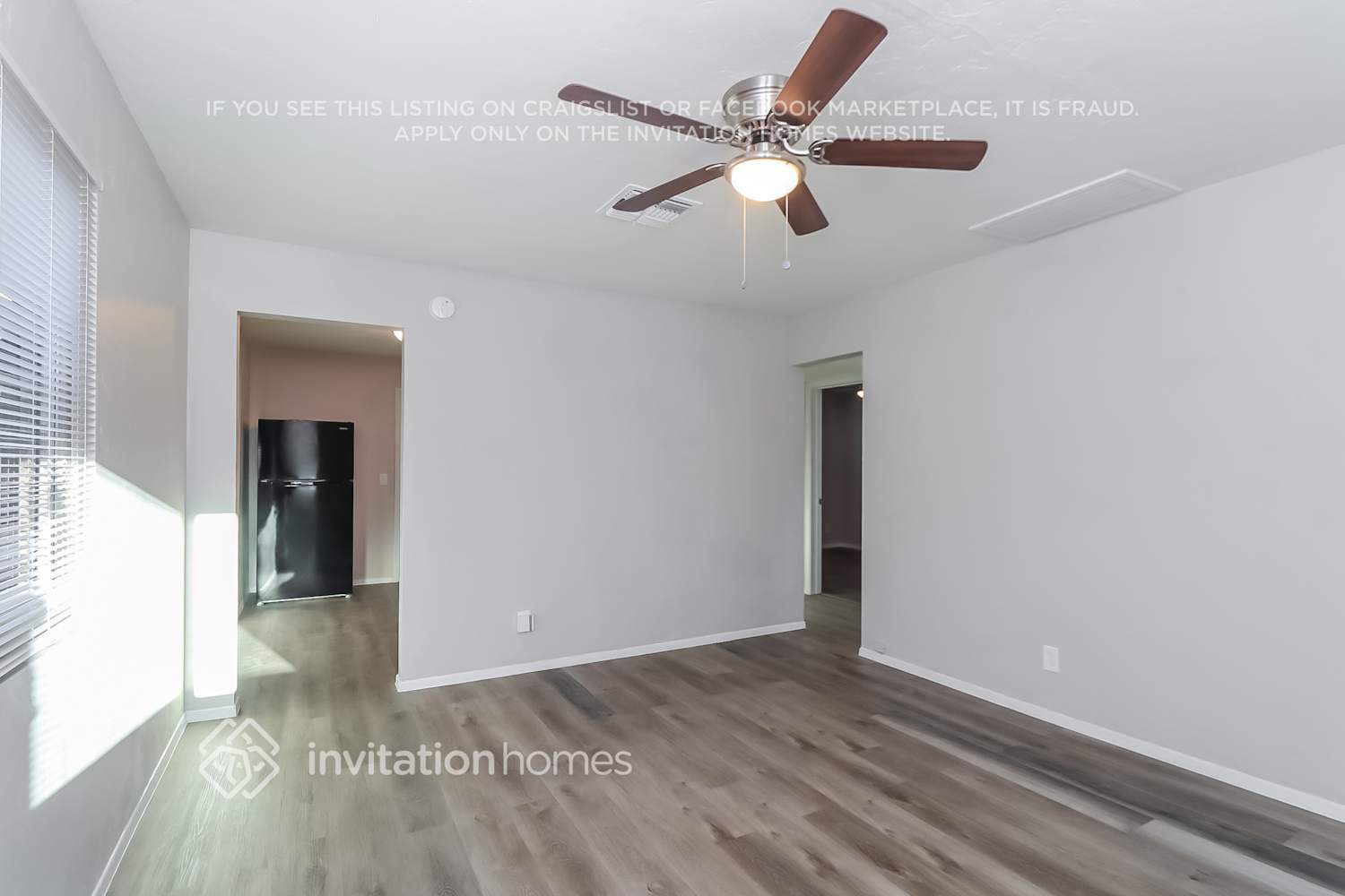 Building Photo - 811 E Alice Ave