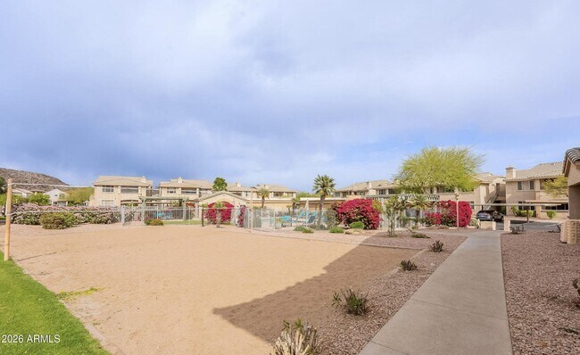 Building Photo - 16013 S Desert Foothills Pkwy