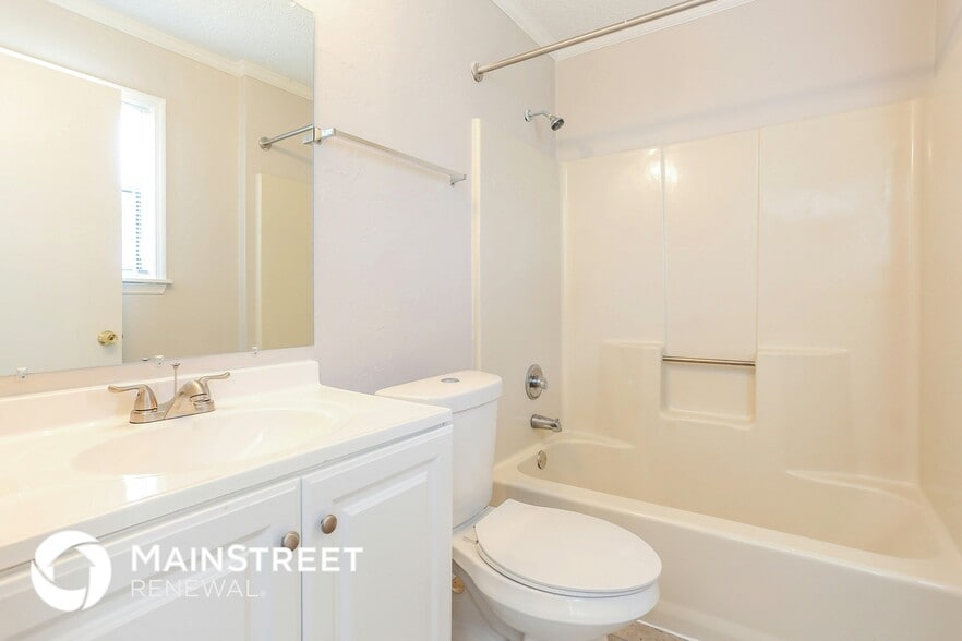 Building Photo - 7303 Thatcher Ave