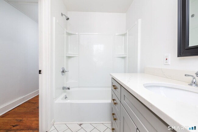 Building Photo - 858 Worthington Ridge