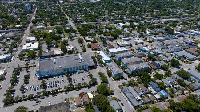Building Photo - 810 3rd Ave N