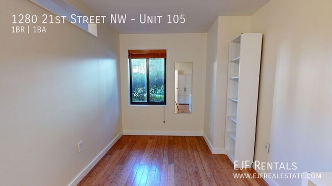 Building Photo - West End One Bedroom With Front Desk, Pack...