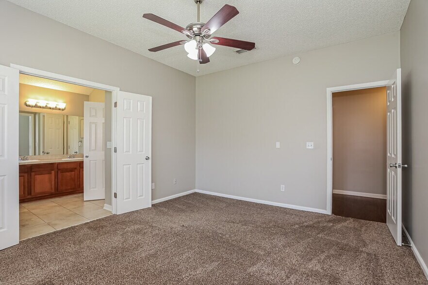 Building Photo - 12271 Scotts Cove Trail
