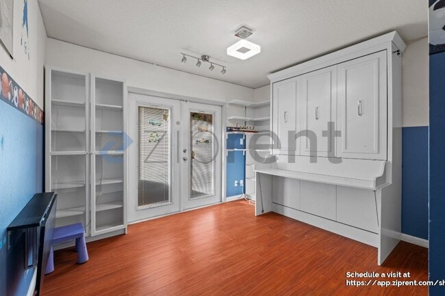 Building Photo - 32445 Lake Barlee Ln