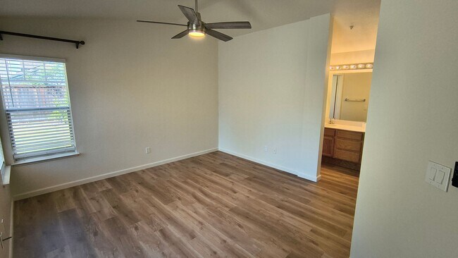 Building Photo - Brand New Flooring and FRESH Paint - SPACIOUS 3 BEDROOM HOUSE IN LIVERMORE!!!