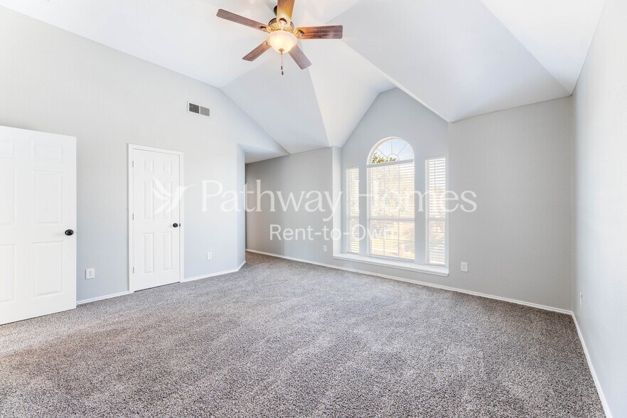 Building Photo - 629 Teakwood Dr