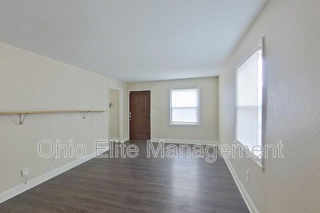 Building Photo - 2267 Homestead Dr