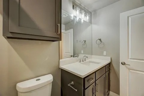 Building Photo - 617 Abadan Dr