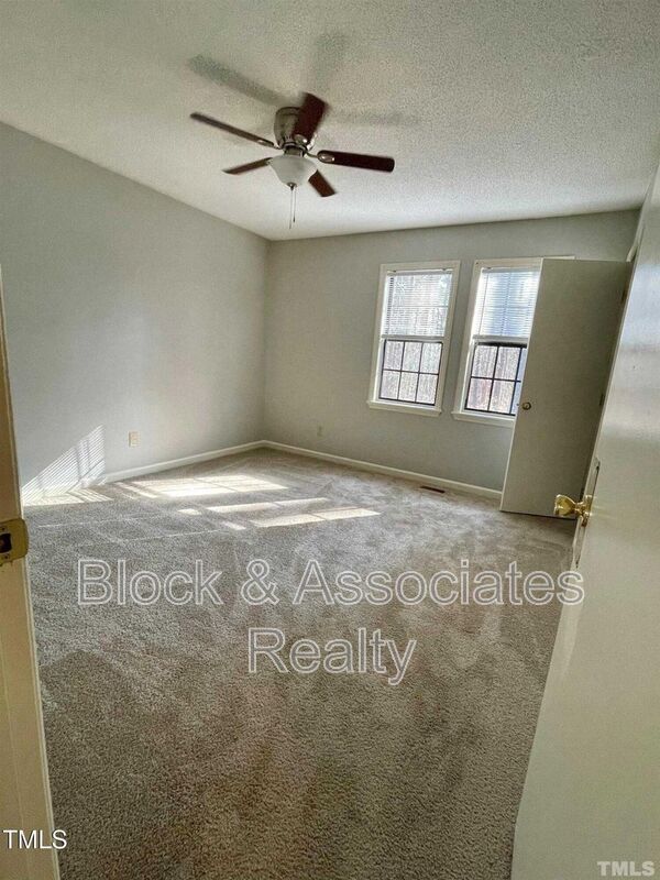 Building Photo - 2811 Ferret Ct