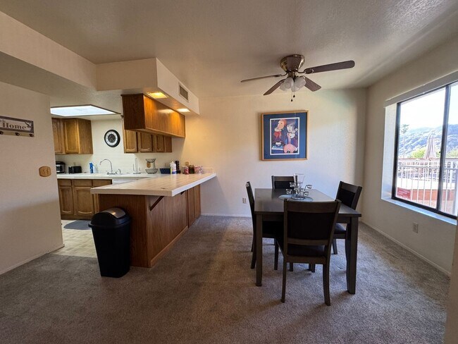 Building Photo - 2BR 2 BA Furnished  Condo across from Colorado Rivergated entry