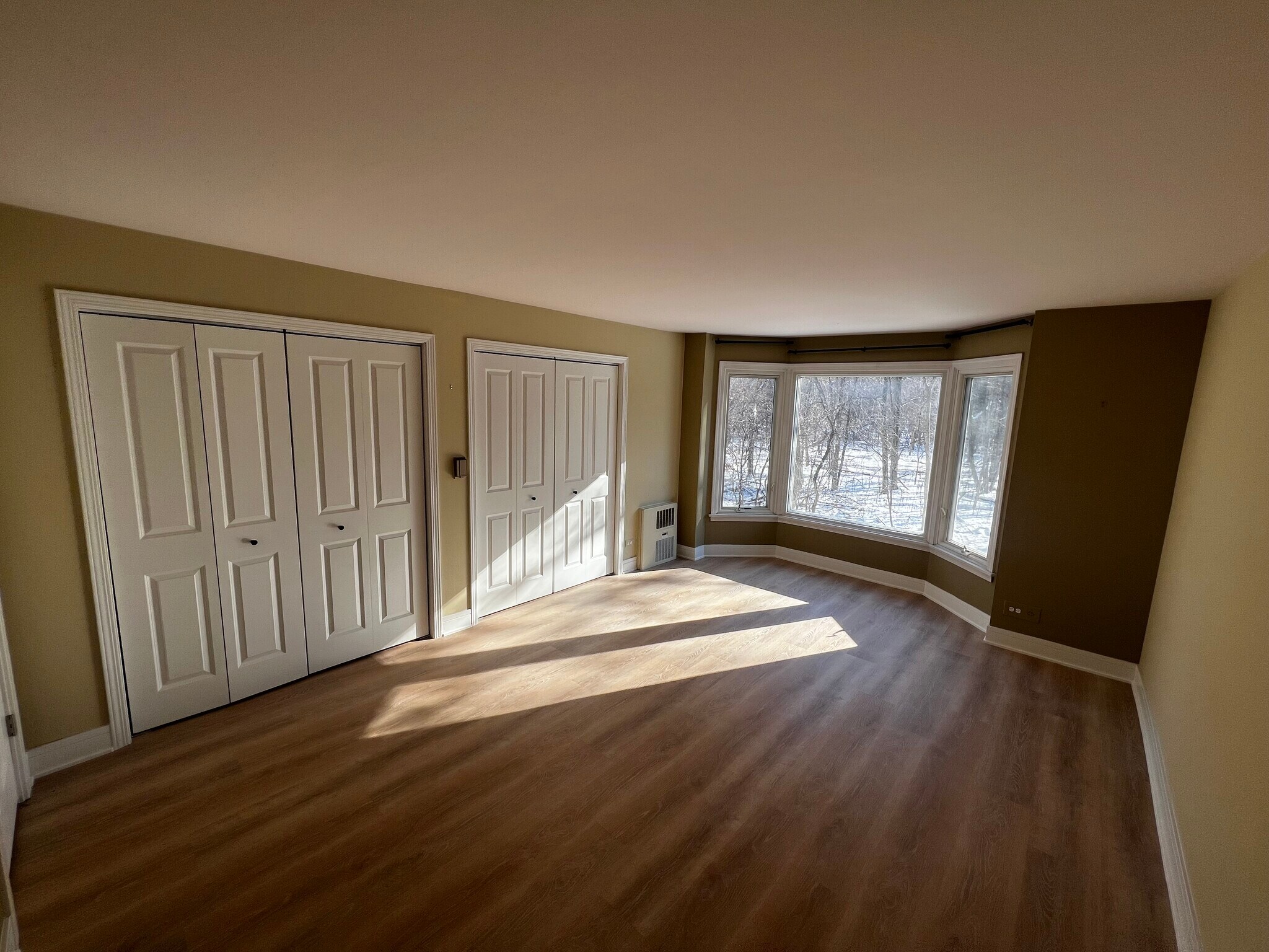 Building Photo - 2500 Windsor Mall