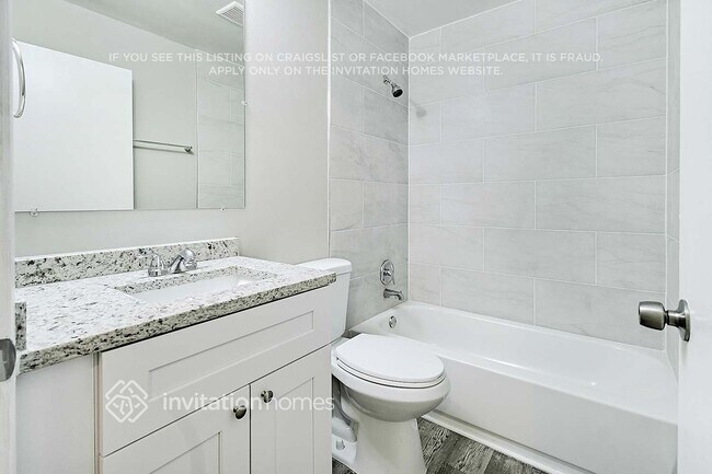 Building Photo - 5825 Ithaca Cir W
