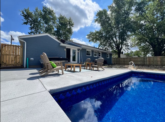 Building Photo - New Pool! Just vibes by the pool. Fully fenced yard