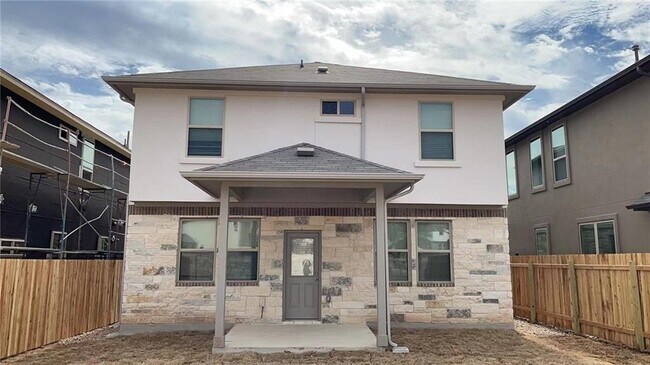 Building Photo - 157 Munk Ln