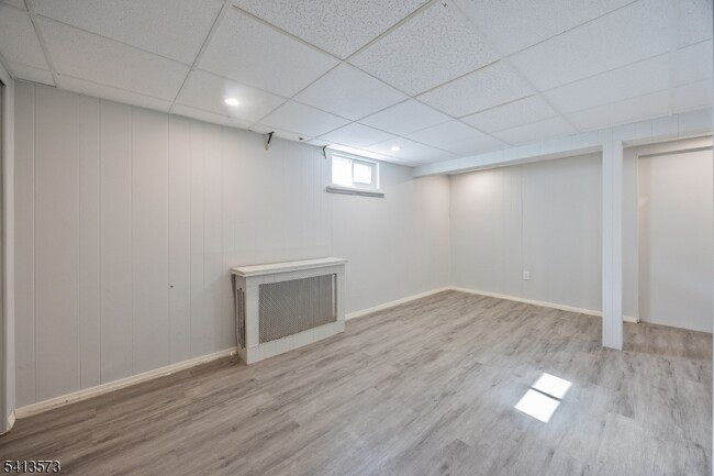 Building Photo - 252 Knickerbocker Rd