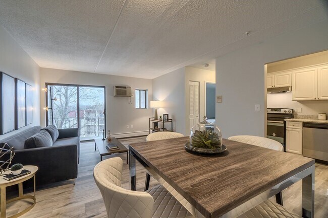 Building Photo - 159 Franklin St