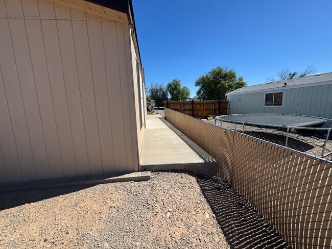 Building Photo - For Rent – 3 Bedroom, 2 Bathroom Home in Sunrise Vistas, Fort Mohave, AZ