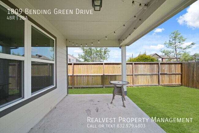 Building Photo - 1809 Bending Green Dr
