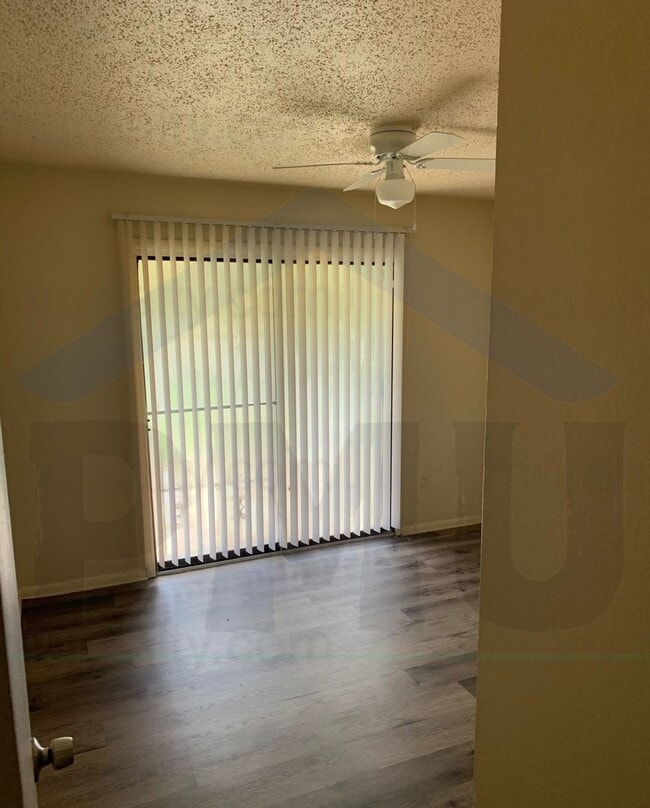 Building Photo - COMING SOON! Charming 3-bed 1- bath in Dal...