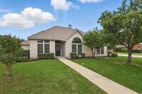 Building Photo - 501 Meadowood Ln