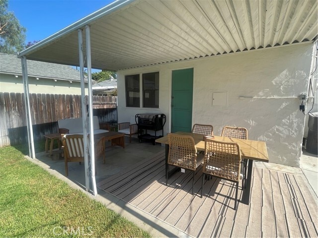 Building Photo - 4586 Sunnyside Dr