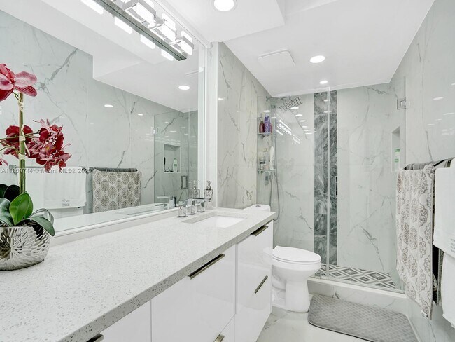 Building Photo - 6841 SW 147th Ave