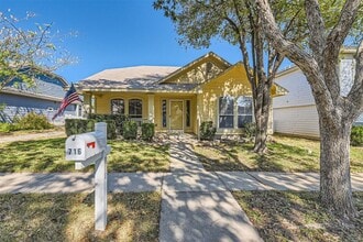 Building Photo - 716 Scheel Rd