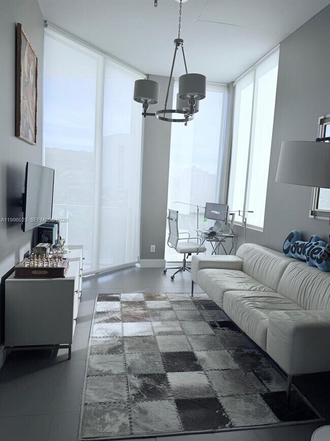 Building Photo - 3029 NE 188th St