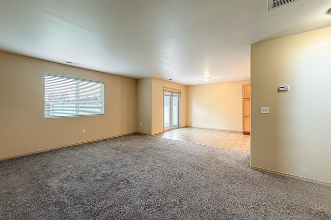 Building Photo - South Richland 4-Bedroom Home With Large Backyard