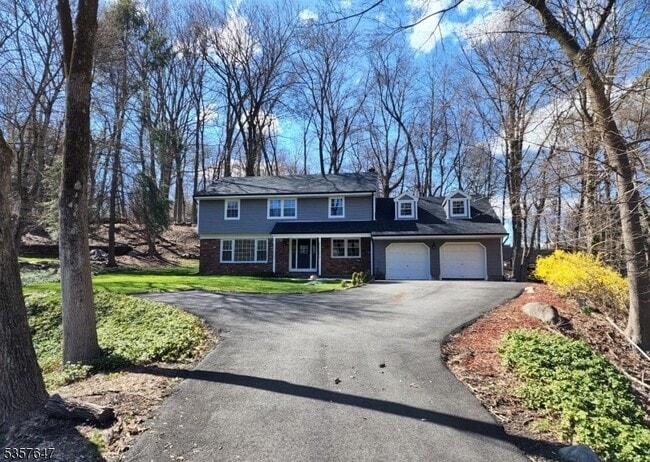 Primary Photo - 78 Long Hill Rd
