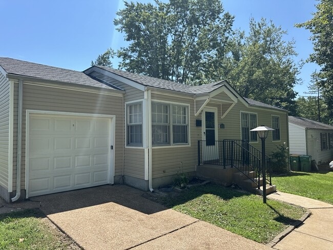 Building Photo - 10110 Tappan Dr