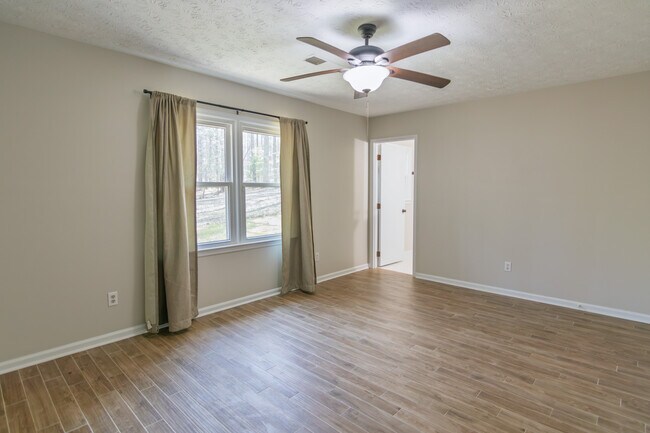 Building Photo - 1026 Denney Rd