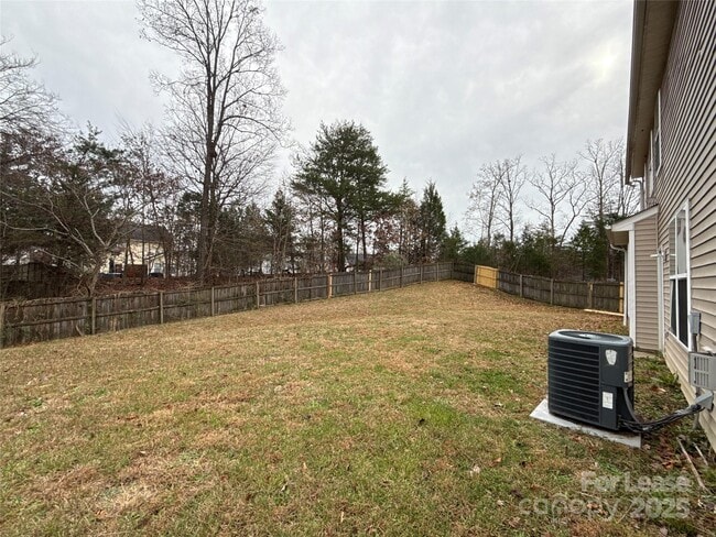 Building Photo - 13802 Plowdon Ct