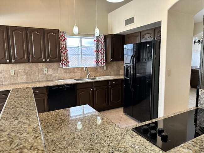 Building Photo - ****COMING SOON*****3 Bed 2 Bath with SPARKLING POOL near 40th St & Chandler Blvd ***Kyrene Schoo...