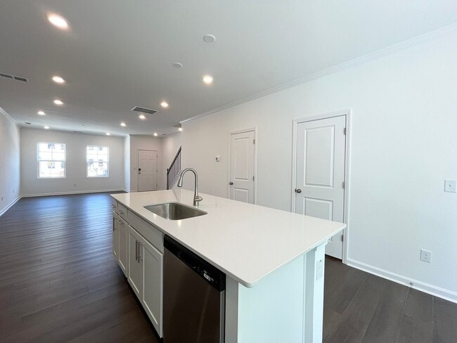Building Photo - Newly Built 2BD, 2.5BA Apex Townhome in an HOA Community Near RDU Airport, RTP, and Fenton