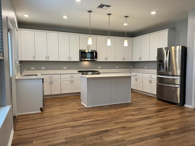 Building Photo - 816 Black Alder St