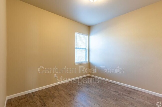 Building Photo - 3210 Silverton Rd NE