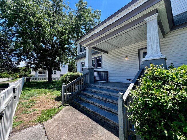 Building Photo - Historical 1920's home in the heart of Norfolk