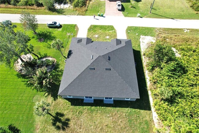 Building Photo - 10062 Amicola St