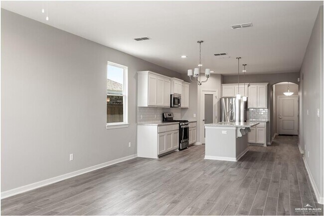 Building Photo - 21 Chalk Rdg Dr