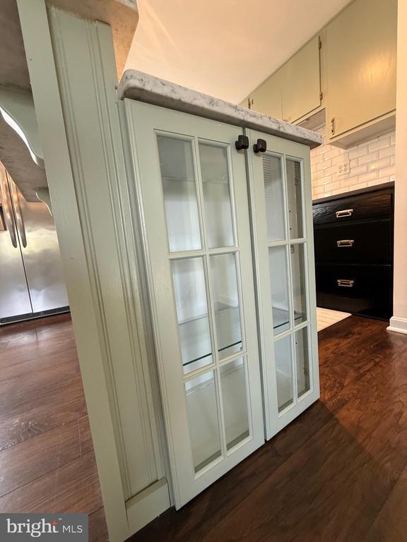 Building Photo - 5079 Macnamara Dr