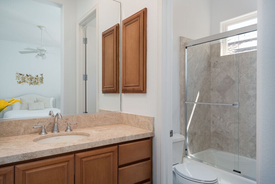 Building Photo - 45 Vista Encantada