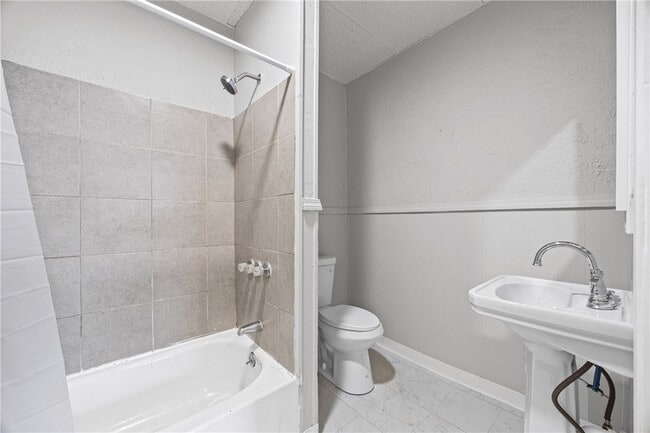 Building Photo - 288 Driving Park Ave