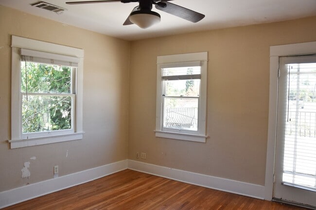 Building Photo - ~ Old Towne Orange Living 2 Story  5 Bedrooms 2 Bath