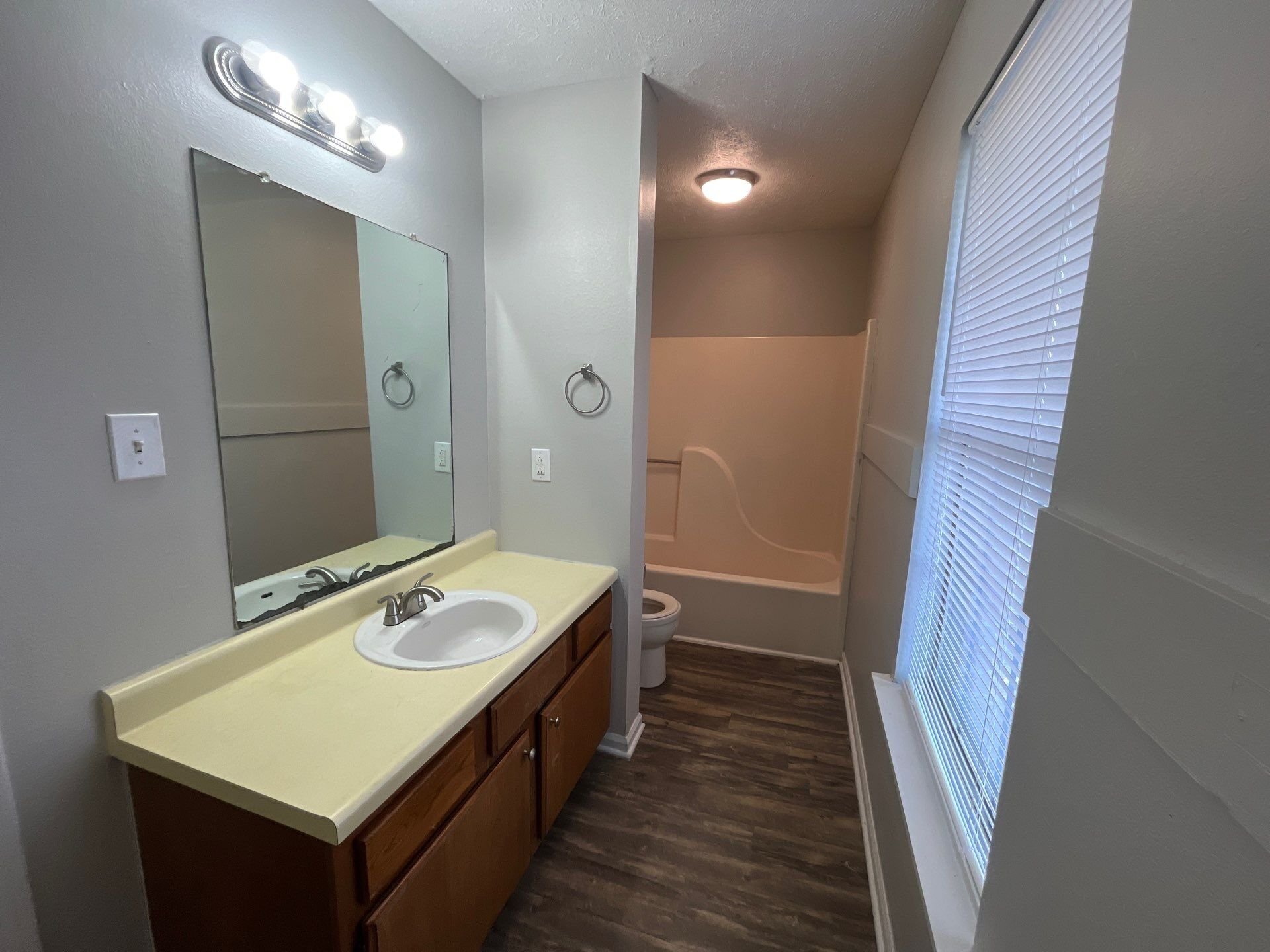 Building Photo - 294 Tinker Hill Cv