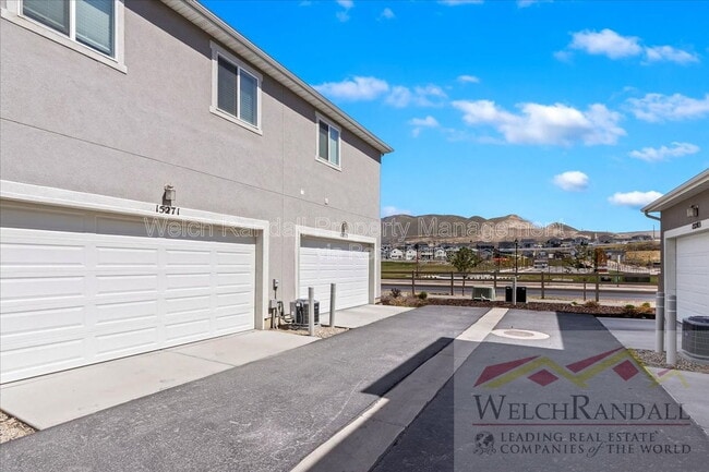 Building Photo - 15271 S Reins Wy