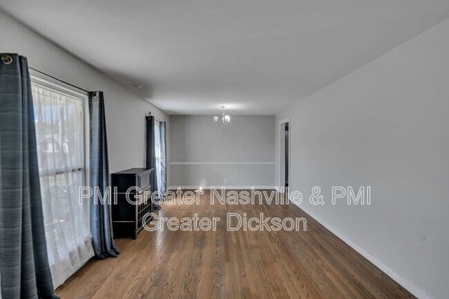 Building Photo - 1217 Shawnee Rd