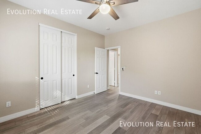 Building Photo - 3130 S 81st St