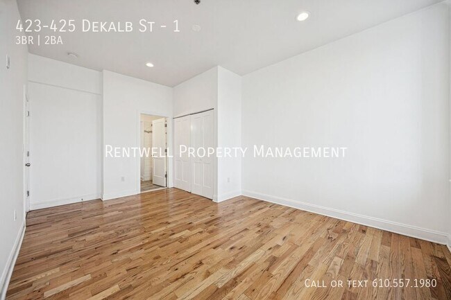 Building Photo - 423-425 Dekalb St-1