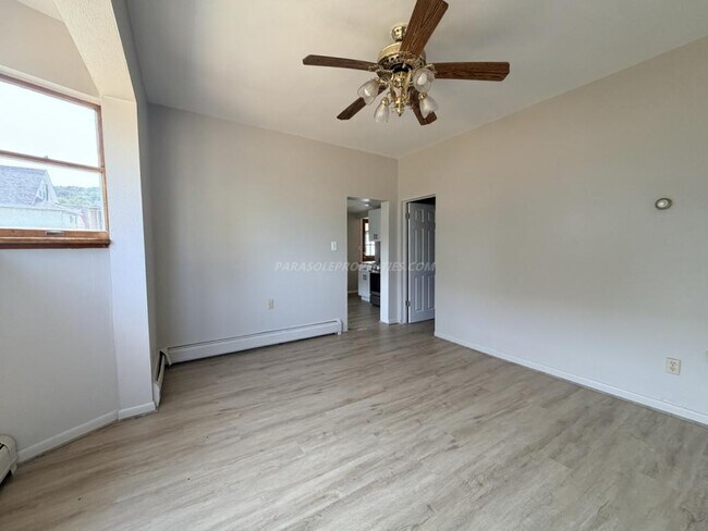 Building Photo - 1007 Stafford Ave